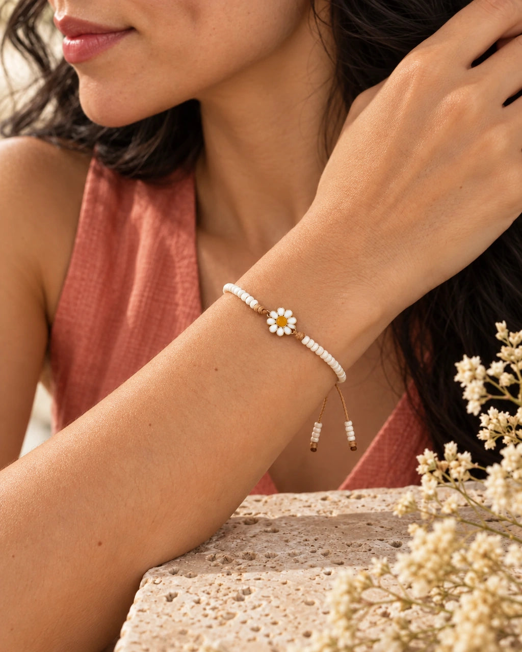 Margarita Serena – detalle de margarita y ajuste