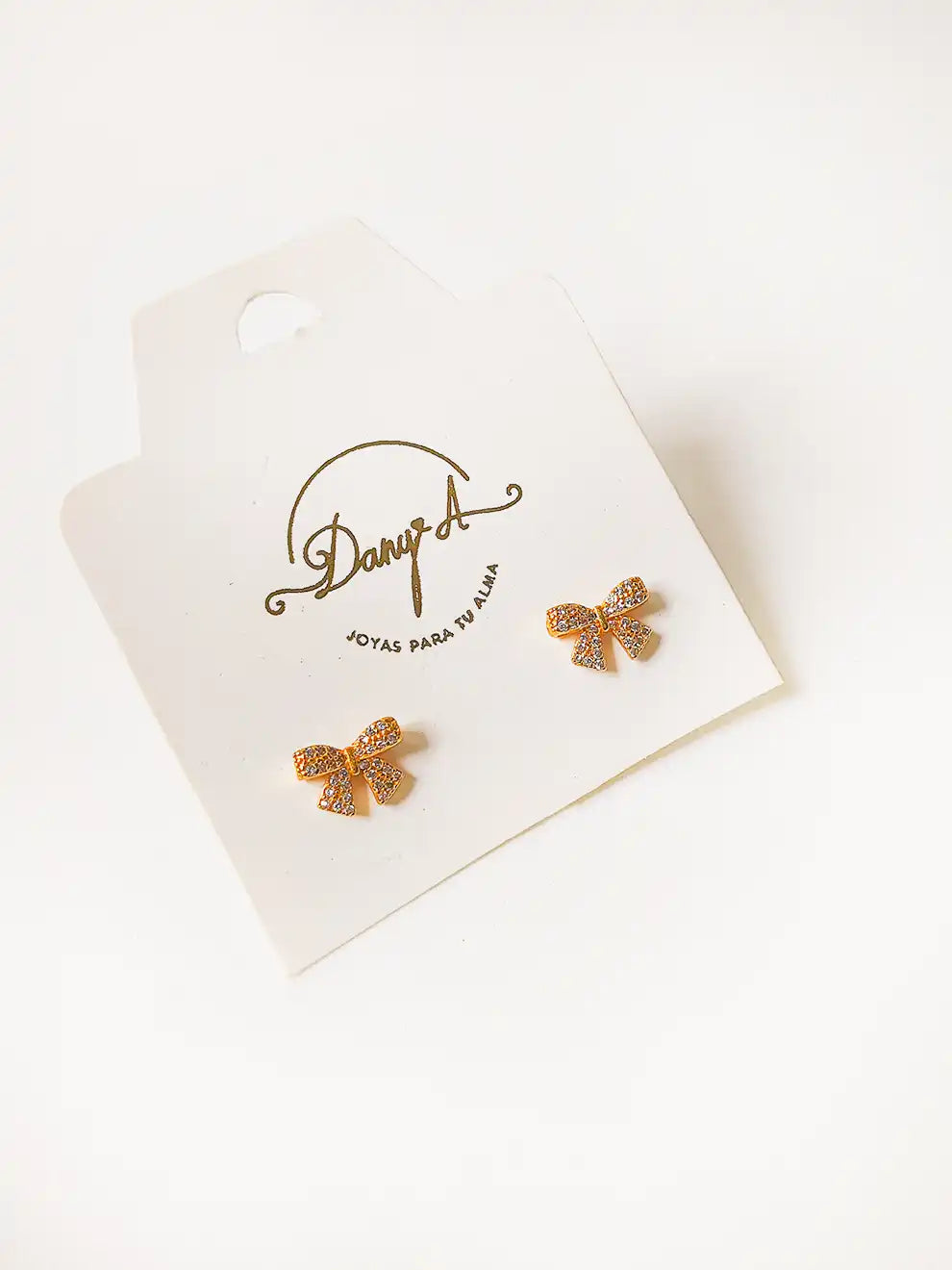 Lazo de Luz – Aretes dorado elgante