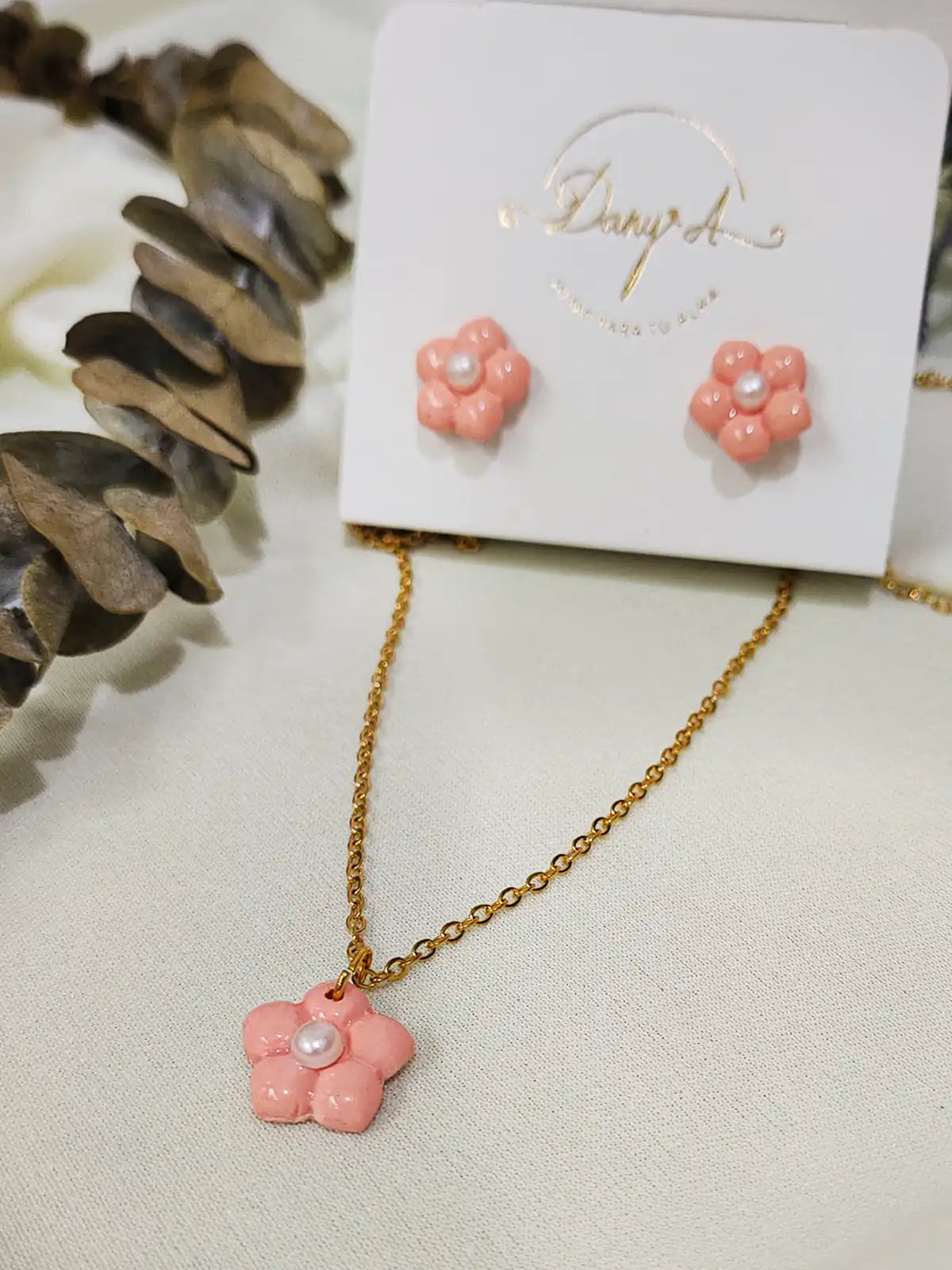 Set Collar y Aretes Florecer