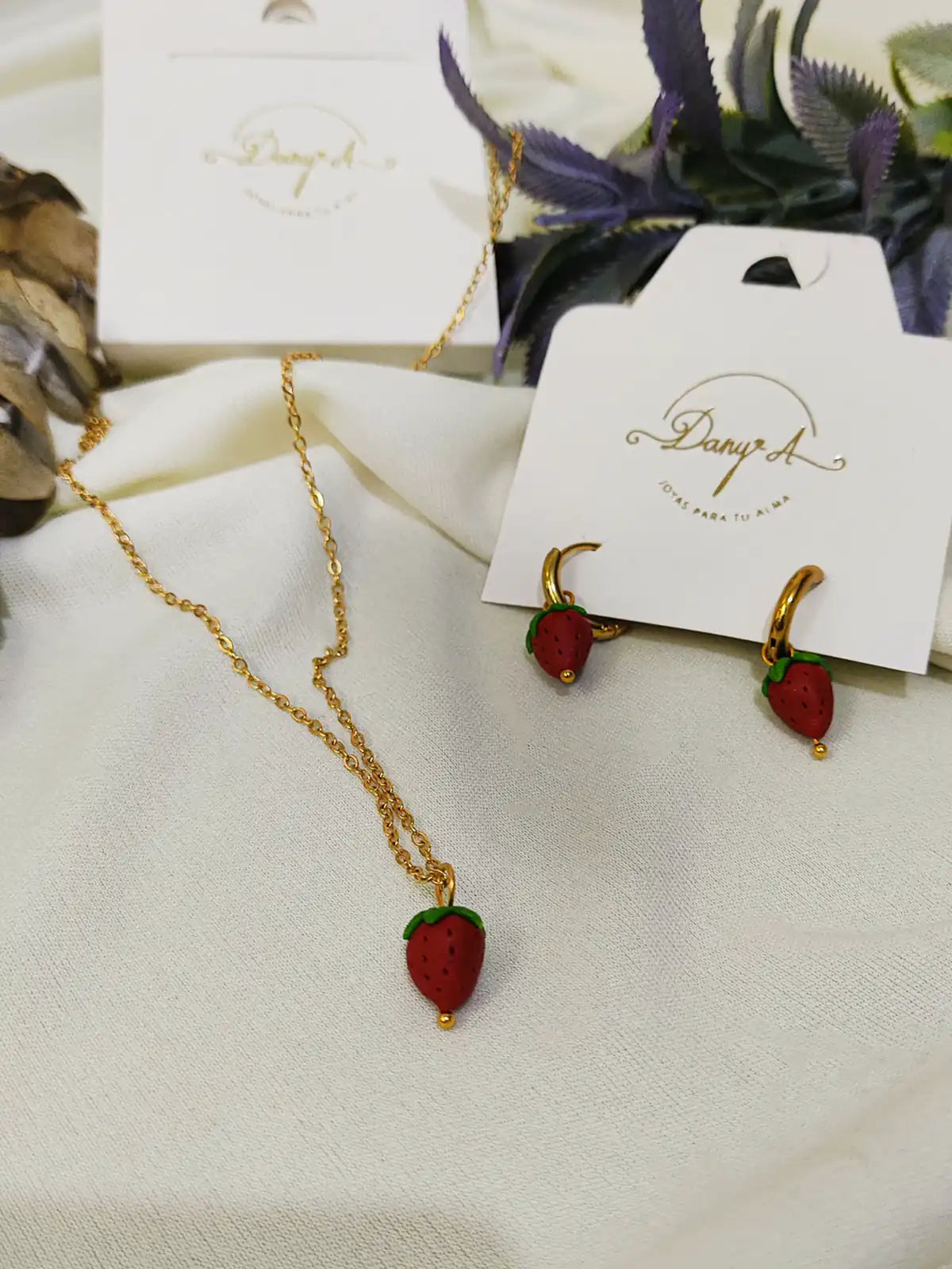 Collar Fresas Mágicas