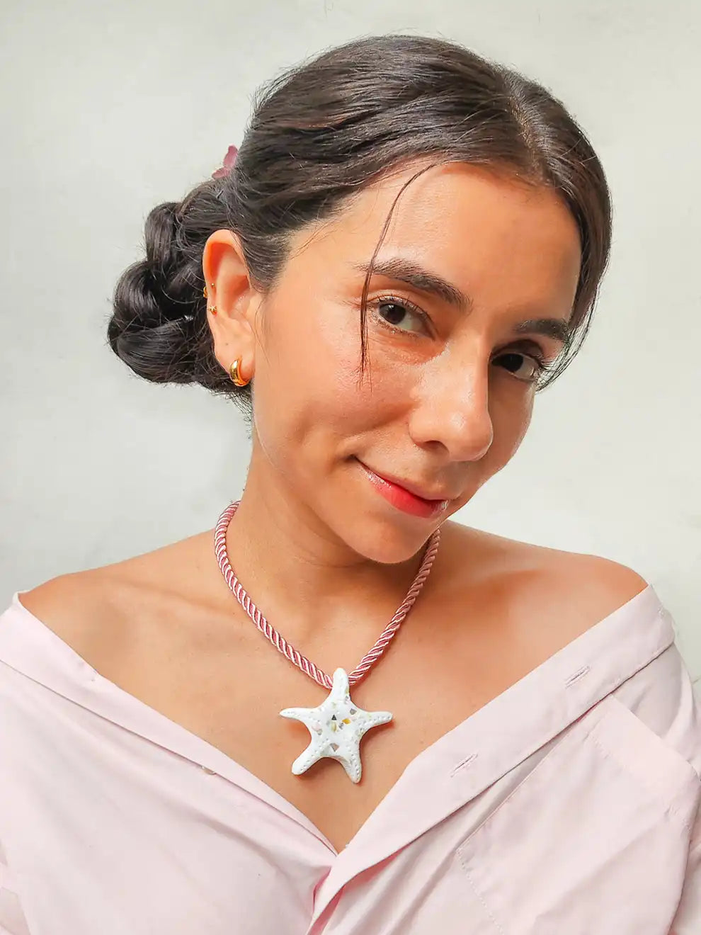 Mar de Rosas – Collar estrella de mar artesanal