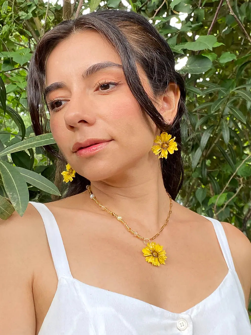 Luz de Campo – Collar flor natural sellada en resina