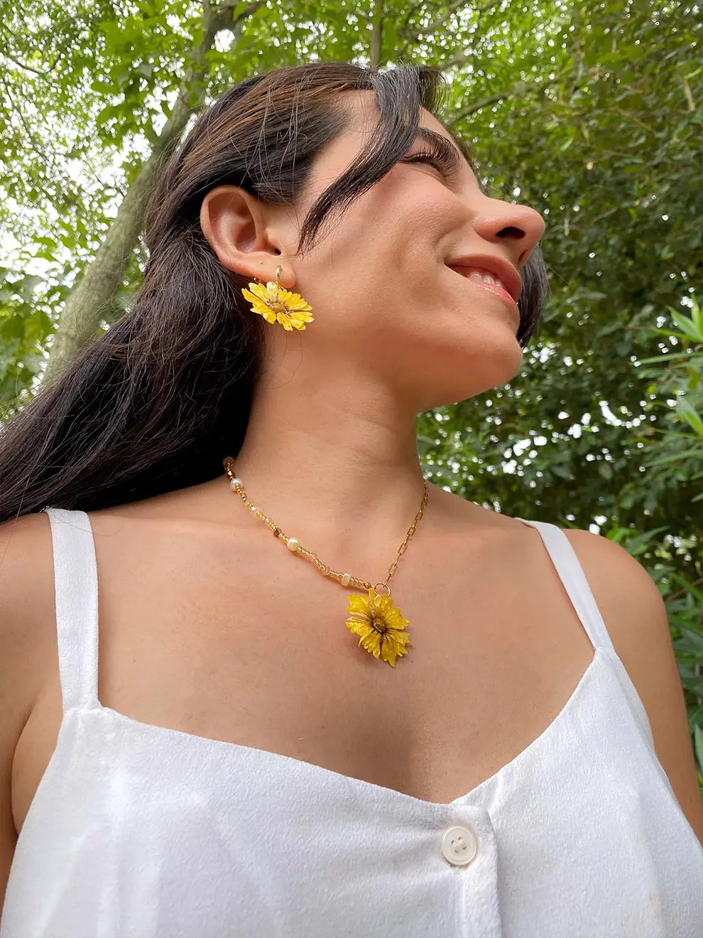 Luz de Campo – Collar flor natural sellada en resina