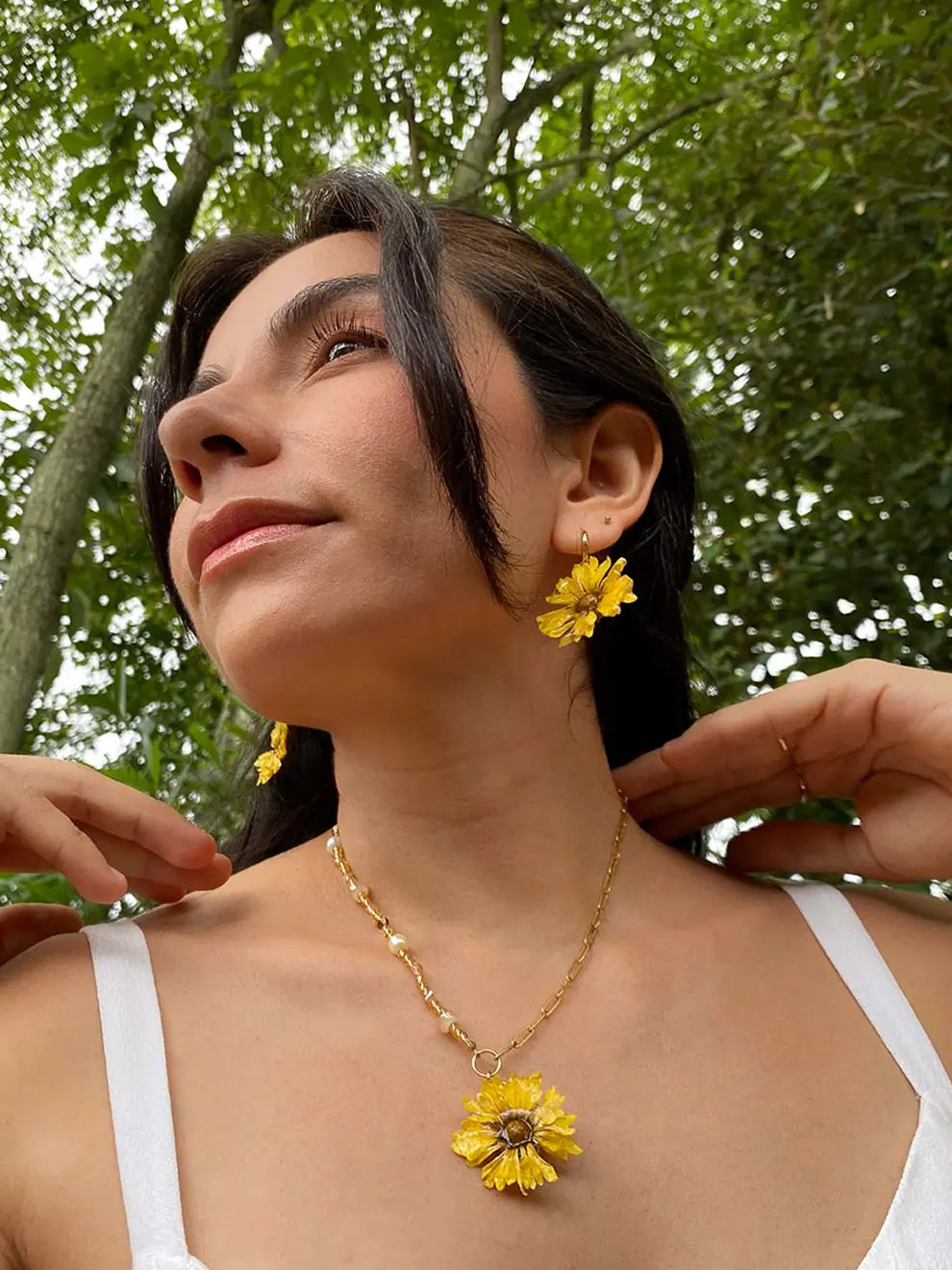 Luz de Campo – Collar flor natural sellada en resina