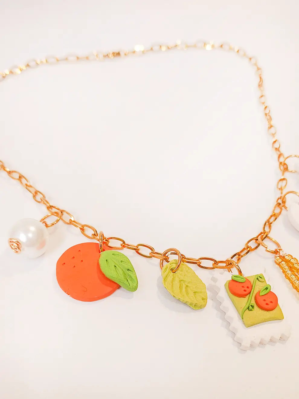 Citrus Garden – Collar de charms en arcilla