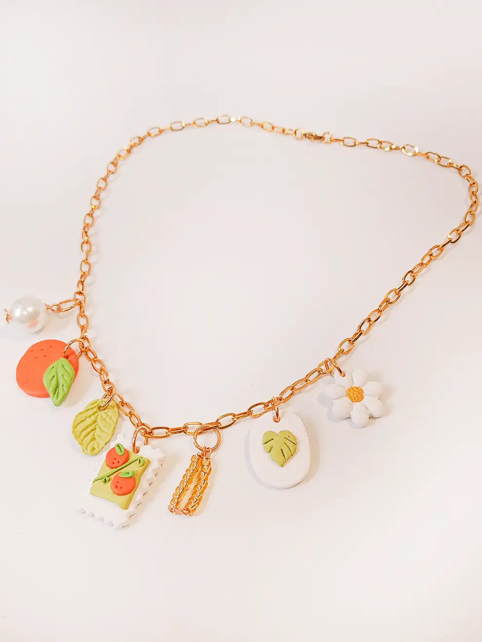 Citrus Garden – Collar de charms en arcilla