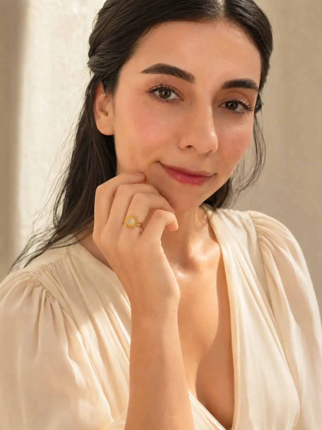 Sol de Luz – anillo ajustable dorado en acero