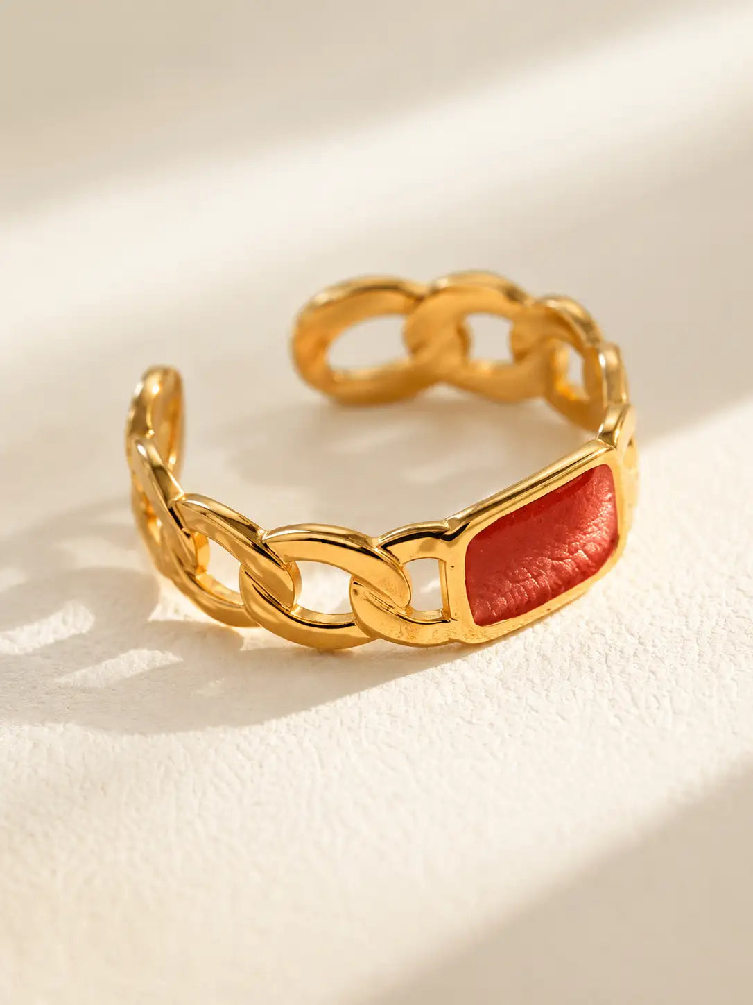Eslabón Chic – Anillo femenino en acero inoxidable dorado