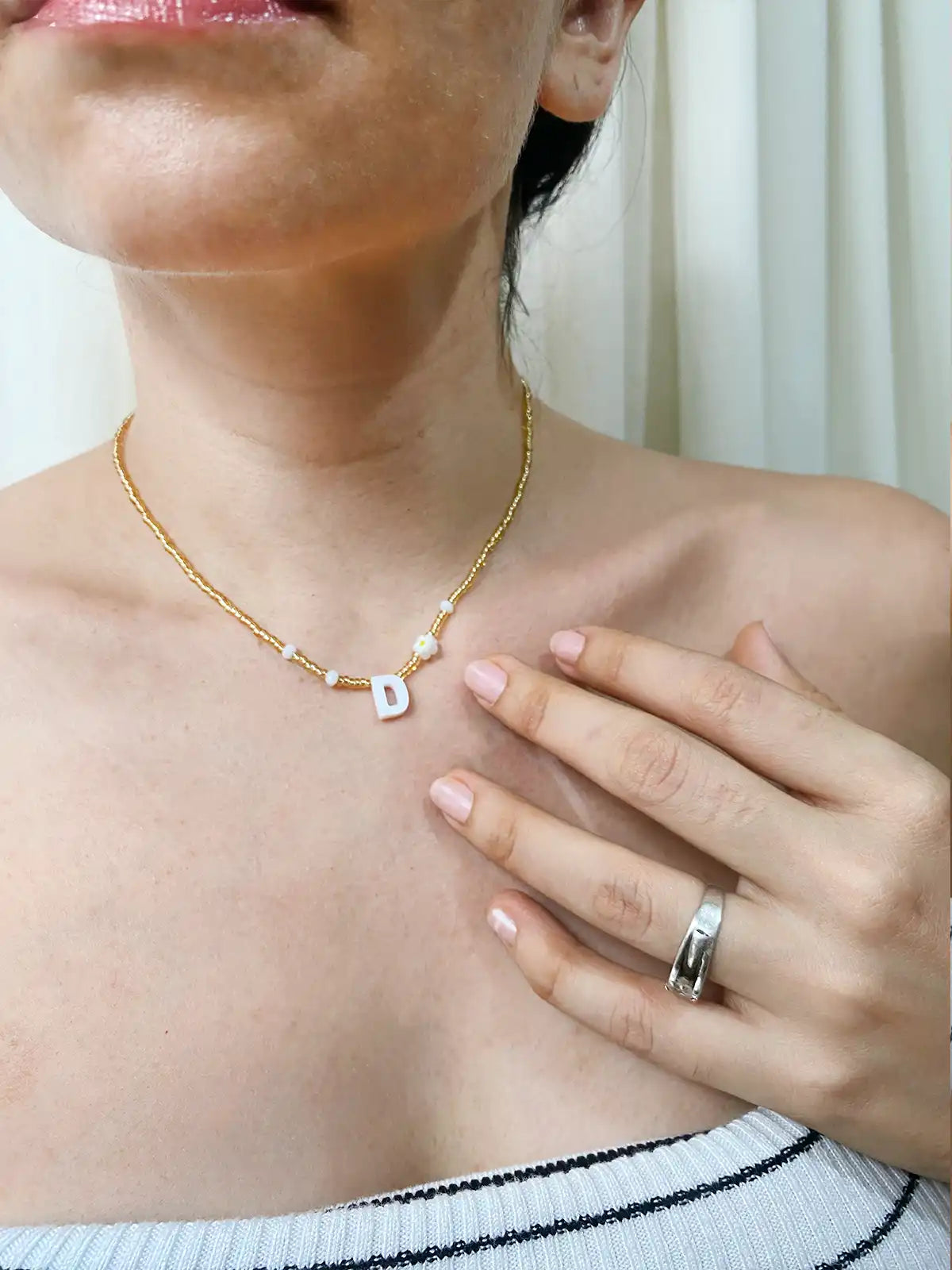 Choker Letra y Florecita