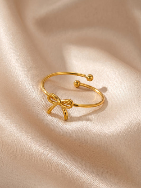 Lazo Mini – Anillo dorado ajustable en acero