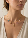 Marina Chic – Collar dorado con dijes marinos en acero inoxidable