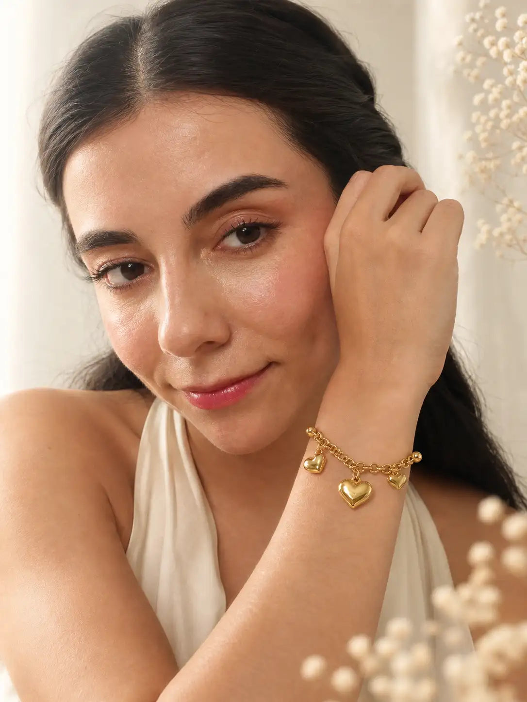 Amor – Pulsera con dijes de corazón