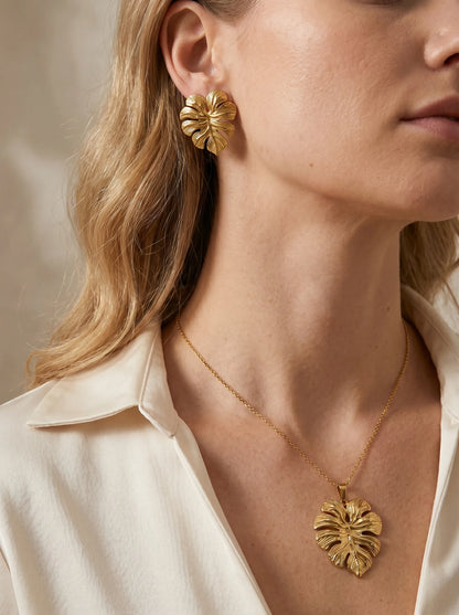 Monstera Dorada – Set collar y aretes en acero inoxidable