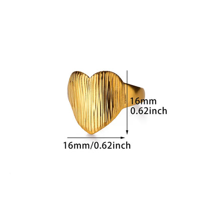 Brillo de Amor – Anillo corazón dorado