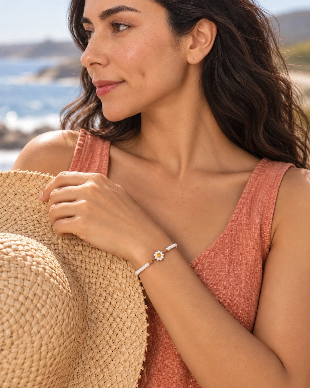 Margarita Serena – pulsera blanca, estilo costero