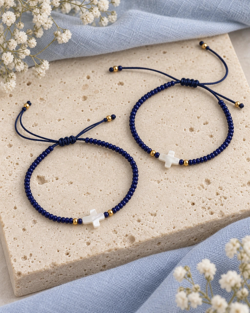 Nuestra Historia Azul – Dúo de pulseras para pareja con cruz de nácar – imagen 5