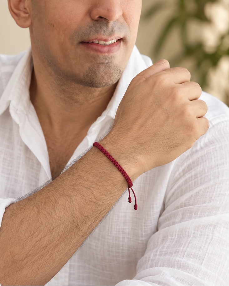 Pulso Carmesí – Pulsera masculina roja en macramé – imagen 1