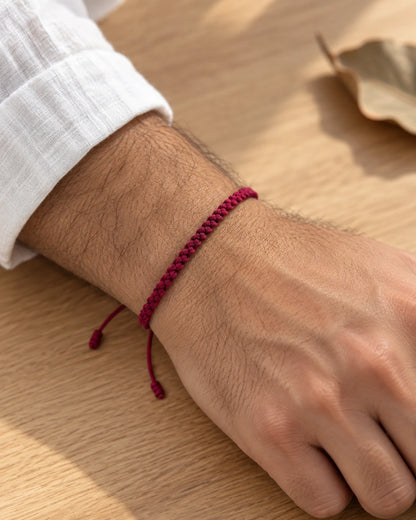 Pulso Carmesí – Pulsera masculina roja en macramé – imagen 4