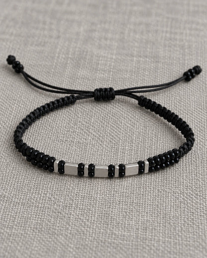 Ritmo Urbano – Pulsera masculina tejida con cuentas metalizadas – imagen 6