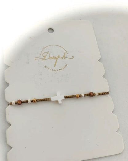 Camino de Fe pulsera sobre etiqueta