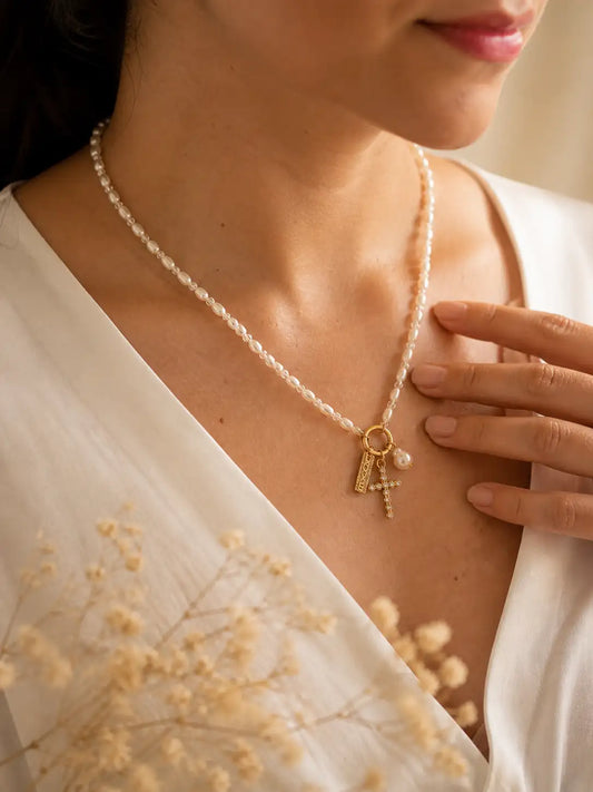 Palabras de Fe – Collar de perlas con cruz