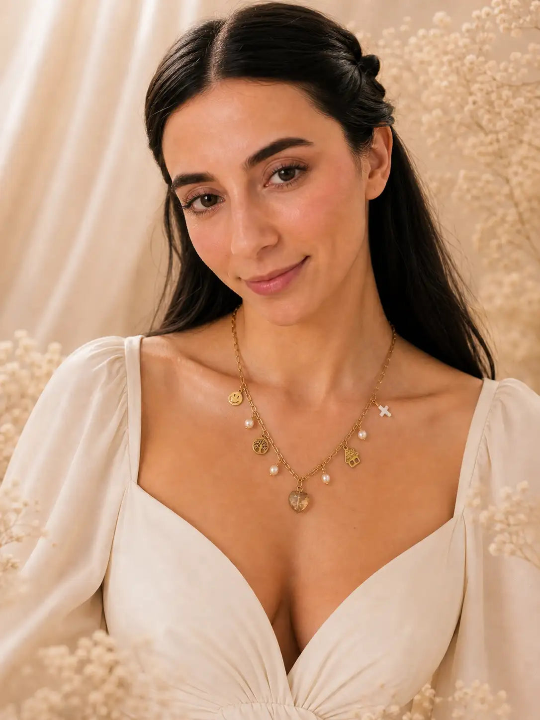 Hogar – Collar con dijes y corazón de cristal