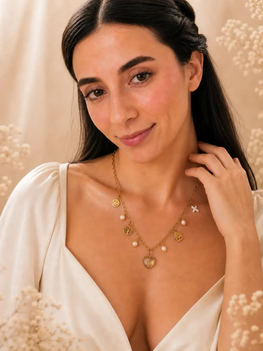 Hogar – Collar con dijes y corazón de cristal