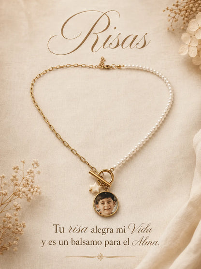 Risas – Collar Relicario perlado con foto personalizada
