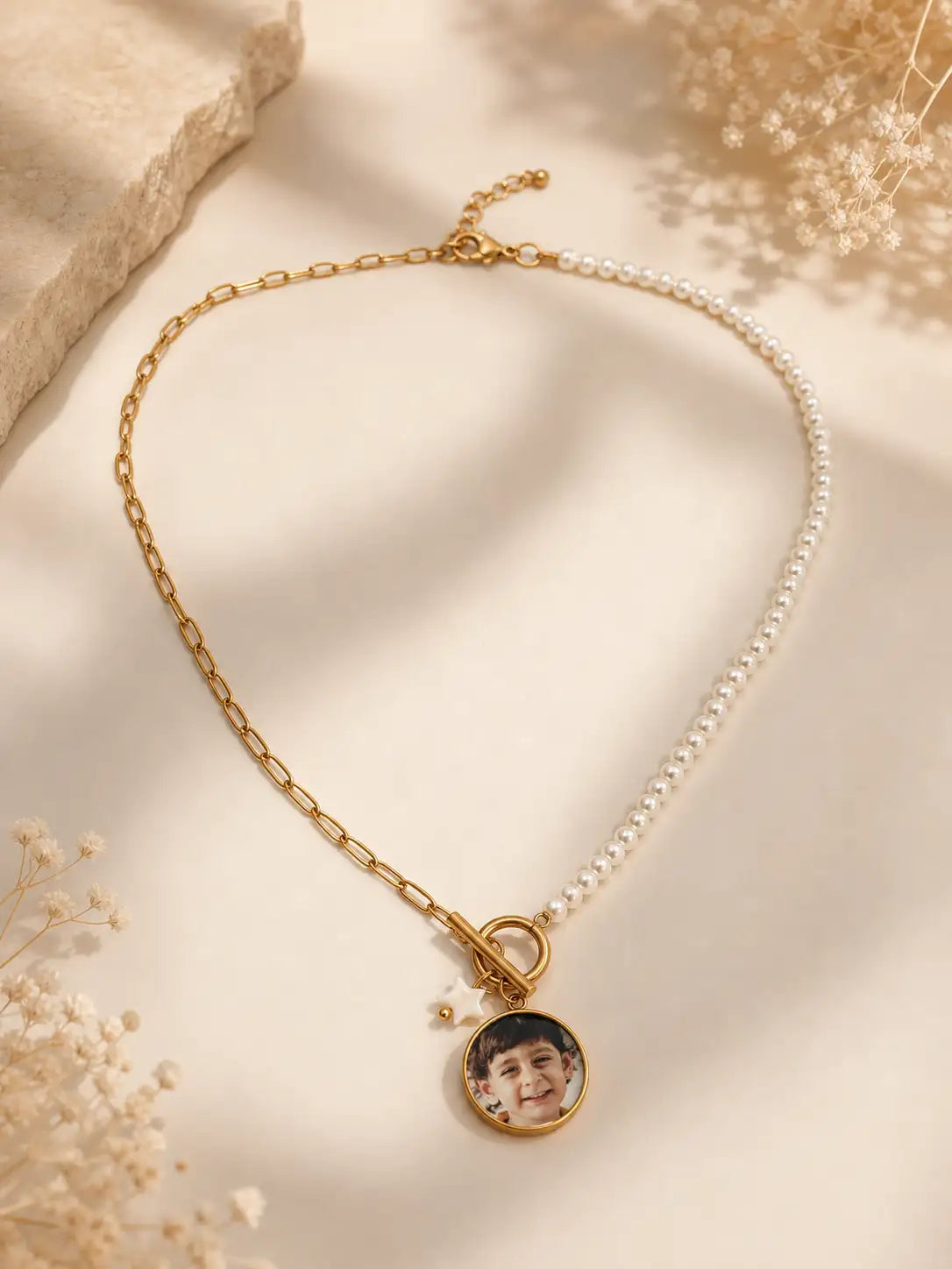 Risas – Collar Relicario perlado con foto personalizada
