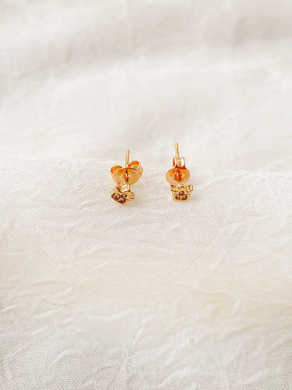 Brillo Real – Aretes Topo corona en rodio dorado
