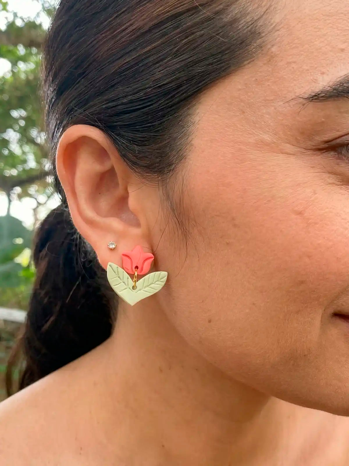 Florece Bonito – Aretes tulipán hechos a mano en arcilla polimérica
