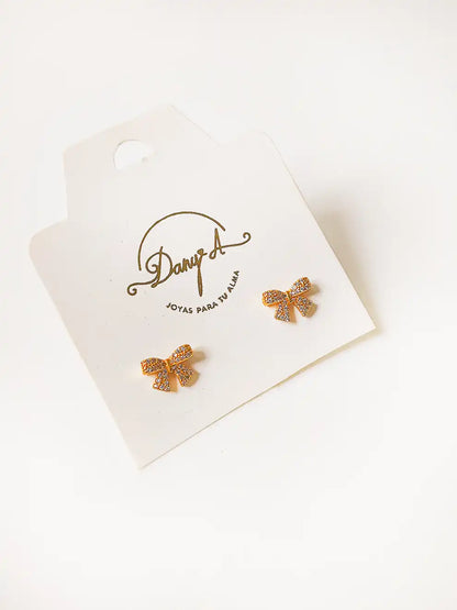 Lazo de Luz – Aretes dorado elgante