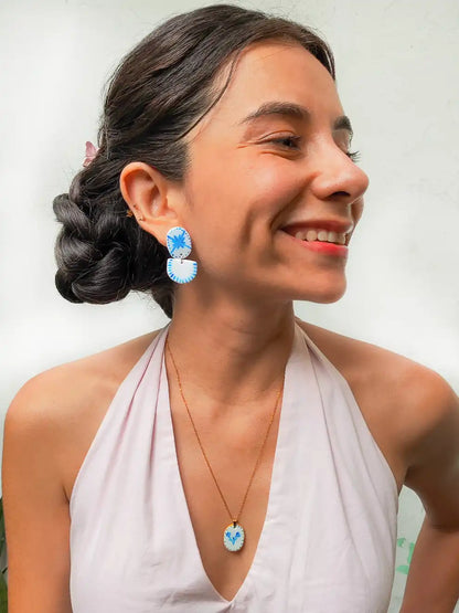 Azulejo Vivo – Collar flor azul artesanal