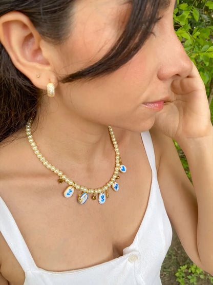 Mediterráneo Chic - Collar de perlas con dijes pintados a mano