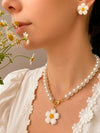 Toque de Primavera – Set Collar y aretes de  margarita en arcilla polimérica