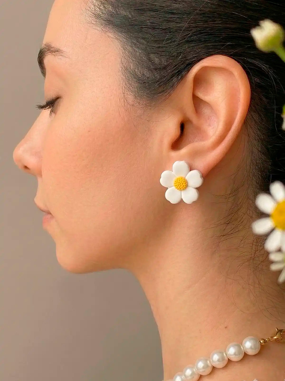 Toque de Primavera – Set Collar y aretes de  margarita en arcilla polimérica