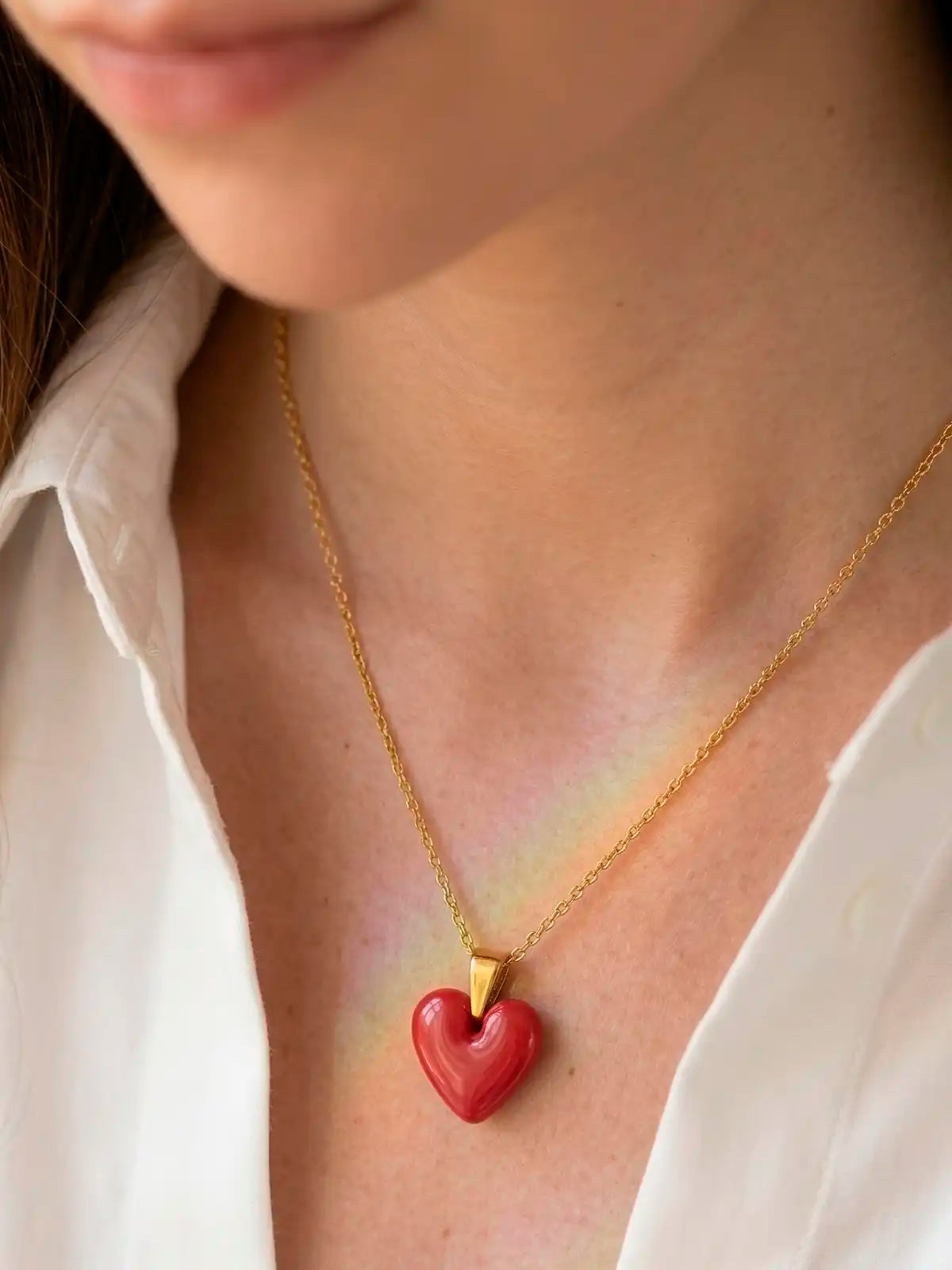 Latido Suave – Set de collar + aretes corazón en arcilla polimérica con resina