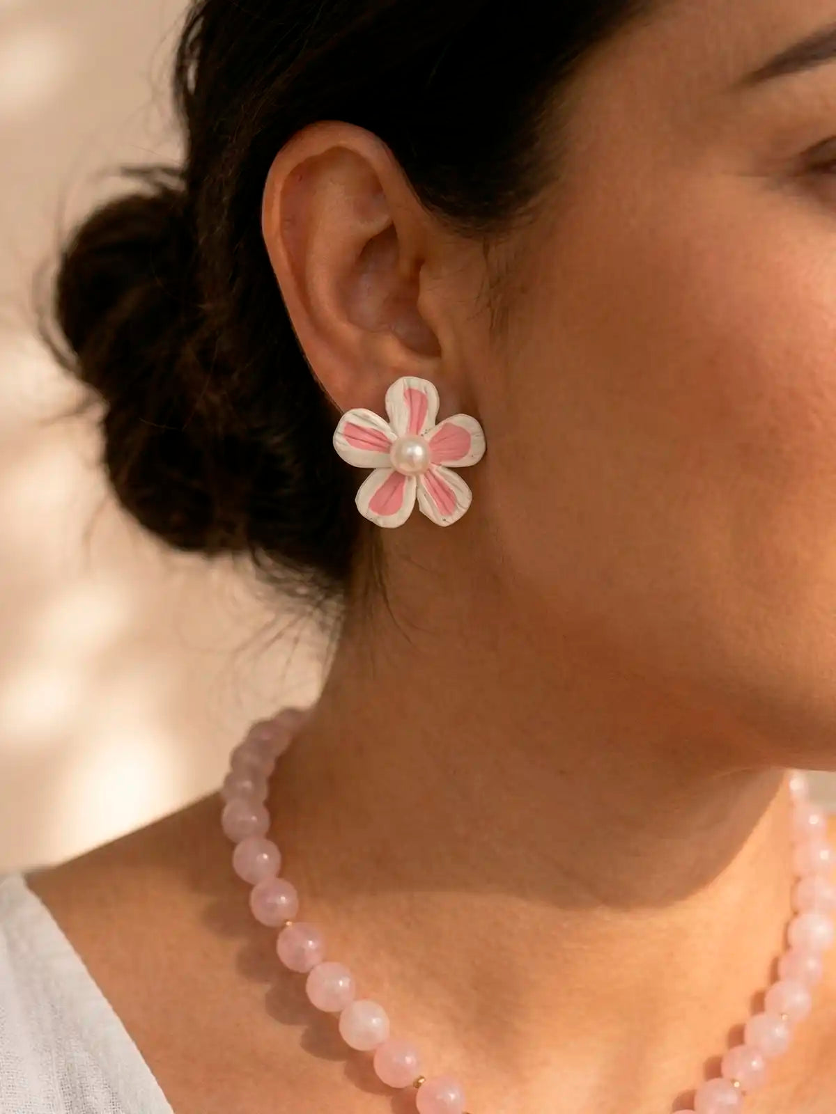 Pétalos de ensueño – Set rosa delicado, arcilla polimérica + acero