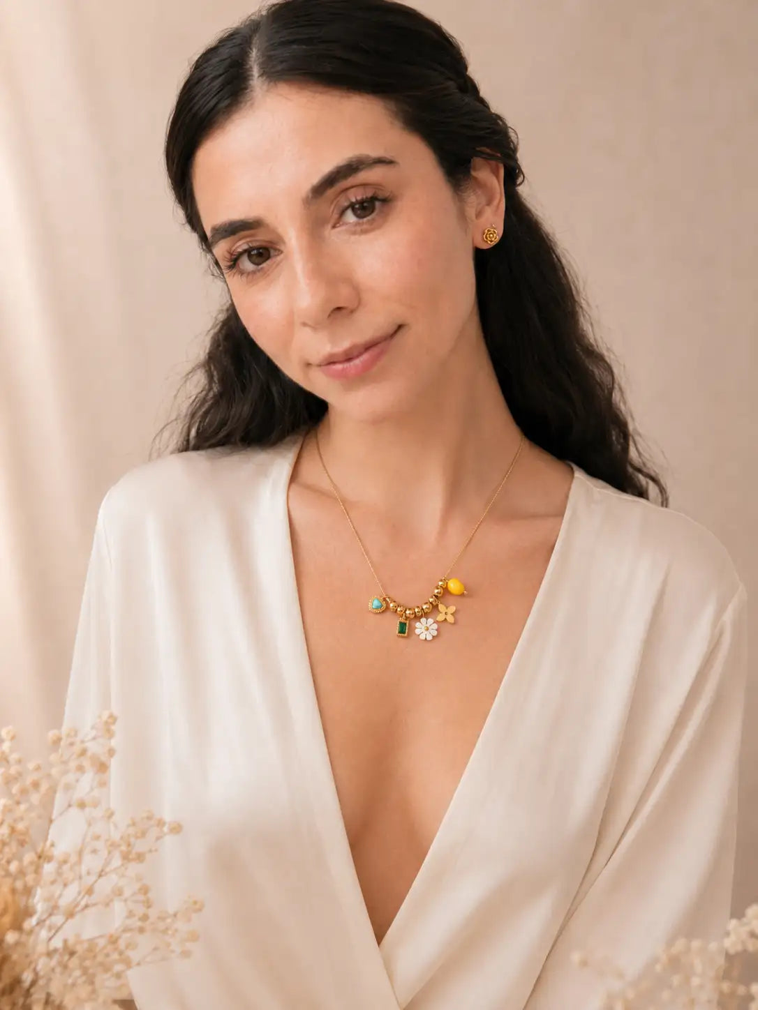 Color de Vida – Collar femenino en acero inoxidable con charms decorativos