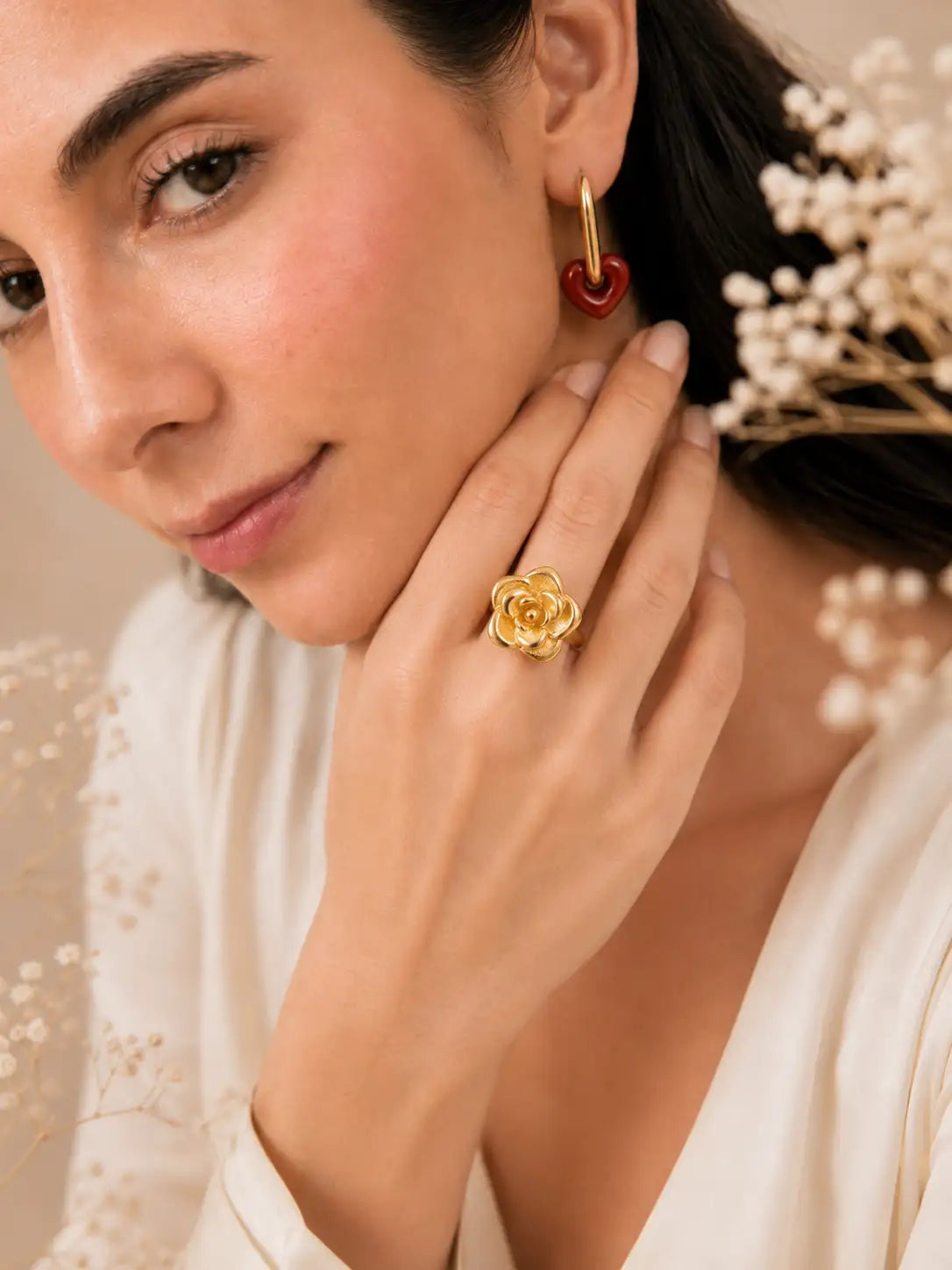 Rosa Imperial – Anillo floral en acero inoxidable dorado