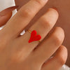 Pasión Sutil – Anillo dorado en acero inoxidable con diseño de corazón