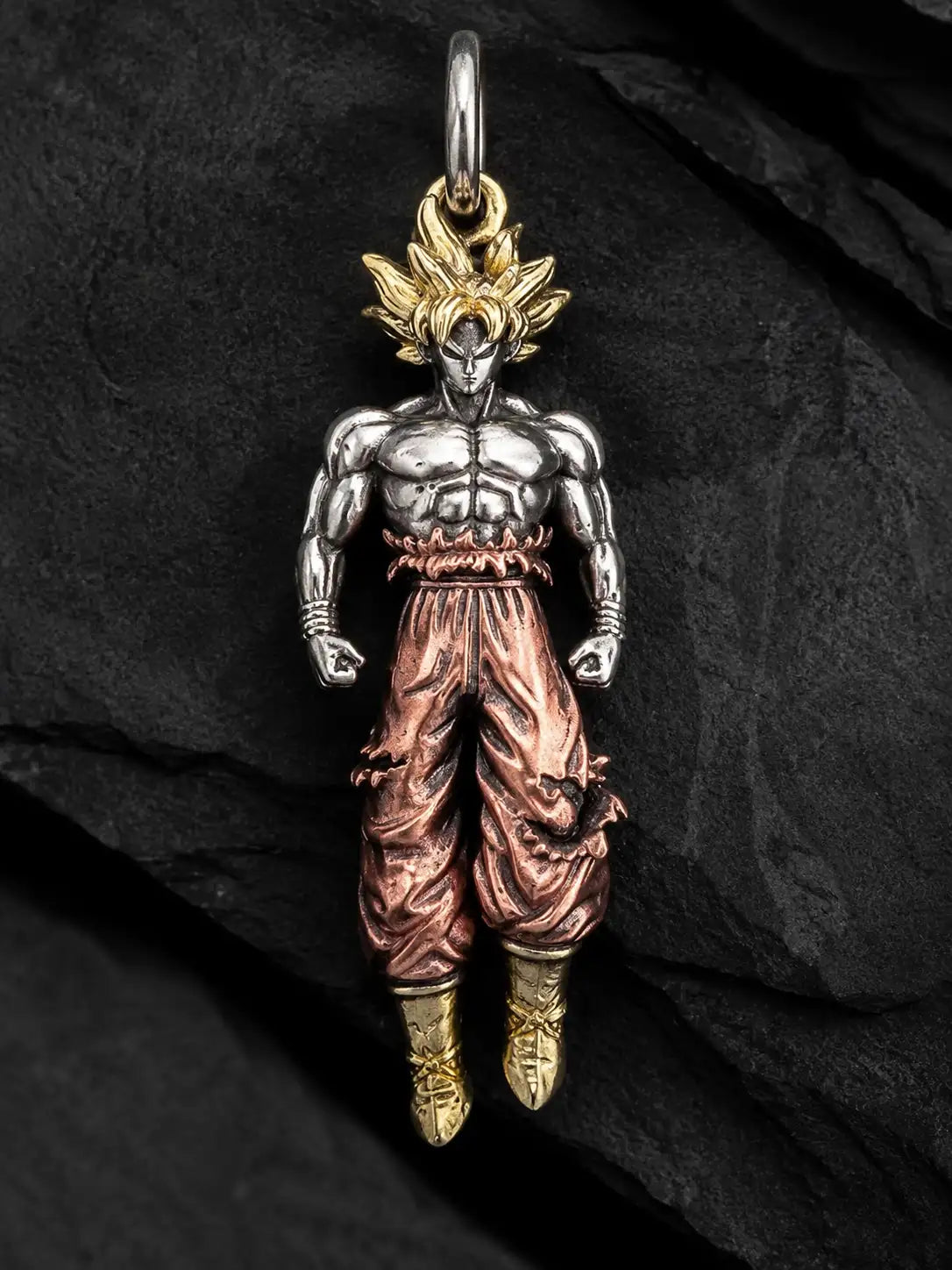 Kakaroto Supremo – Collar urbano con dije de Goku en acero inoxidable