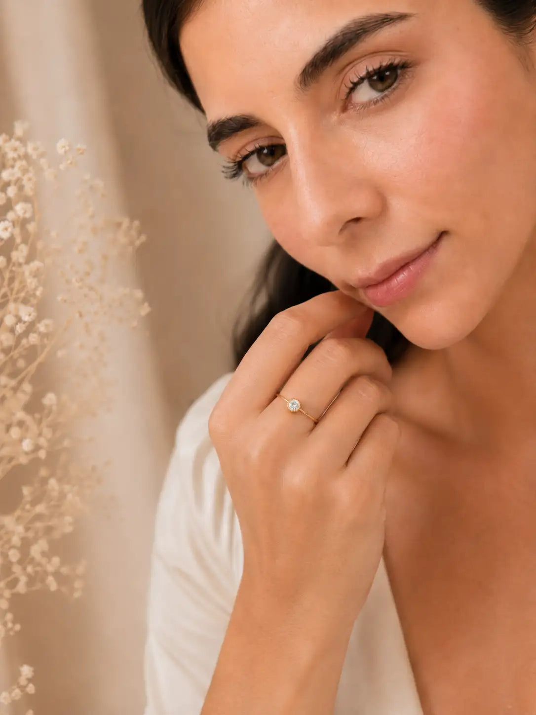 Toque de Luz – Anillo ajustable en acero inoxidable con cristal brillante