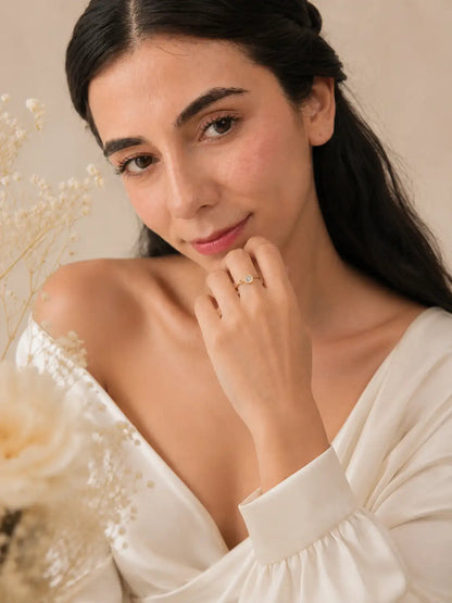 Toque de Luz – Anillo ajustable en acero inoxidable con cristal brillante