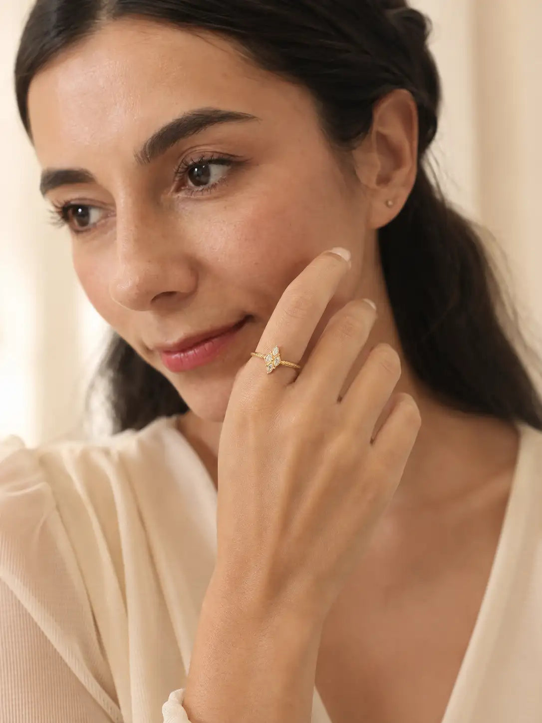 Destello Imperial – Anillo en acero inoxidable con circones