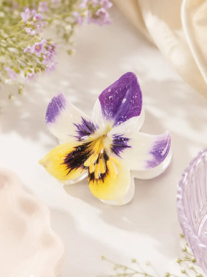 Orquídea Encantada – pinza floral multicolor