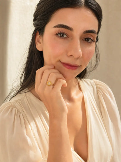 Sol de Luz – anillo ajustable dorado en acero