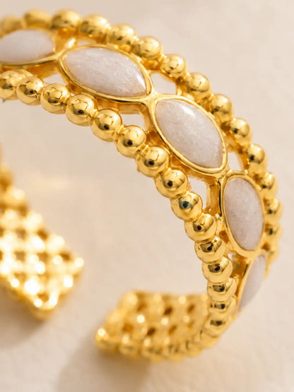 Dulce Elegancia – Anillo en acero dorado femenino con textura