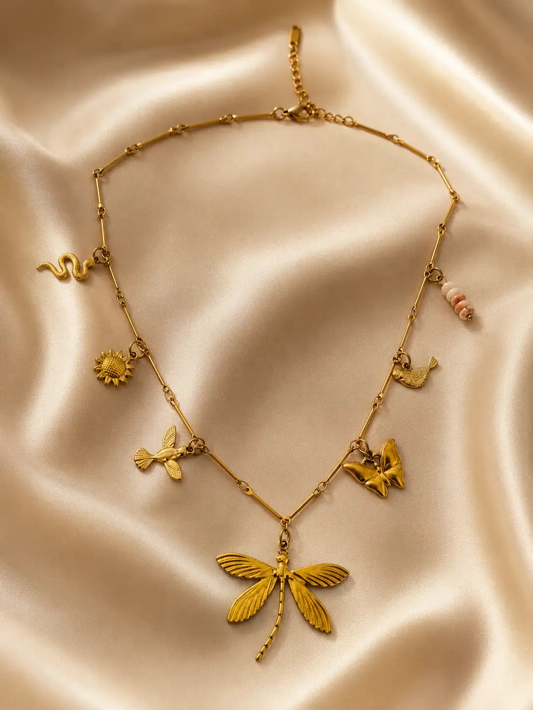 Naturaleza Viva – collar en acero con detalles dulces y originales