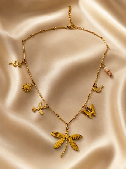 Naturaleza Viva – collar en acero con detalles dulces y originales